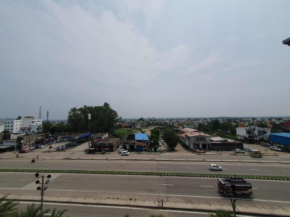Akash Hotel Managed By Jk Hotels & Resorts Kathua Екстер'єр фото