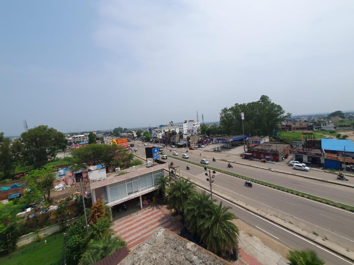 Akash Hotel Managed By Jk Hotels & Resorts Kathua Екстер'єр фото